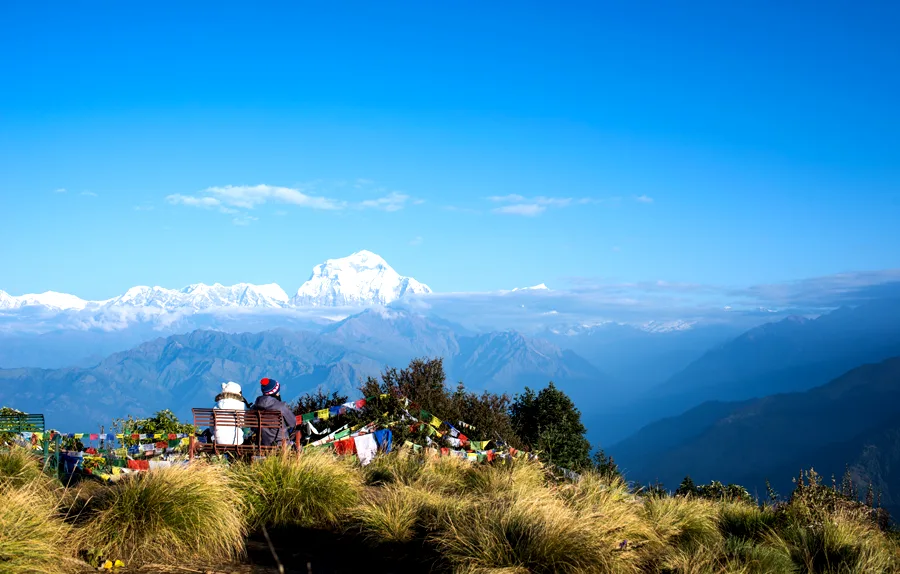 people enjoying the view in morning on Poon Hill