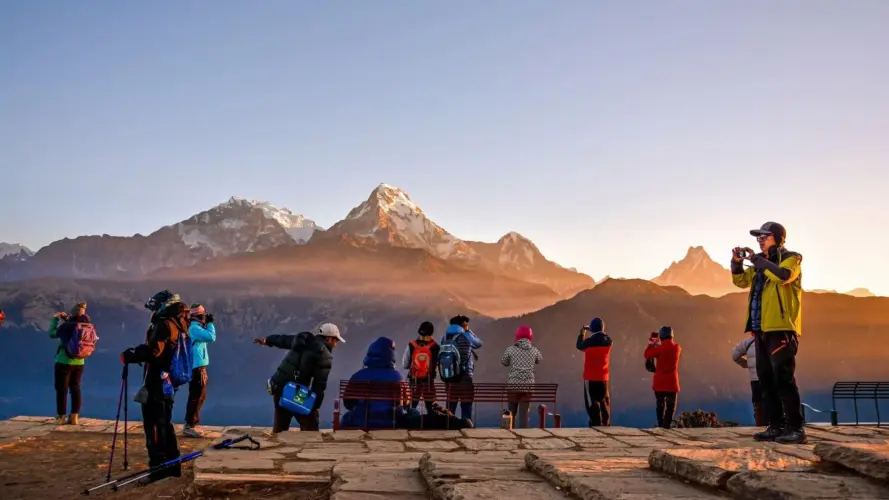 Watch the Sunrise from Poon Hill 